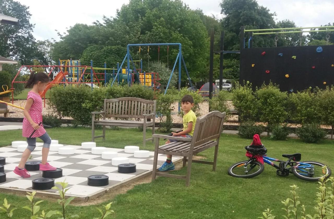 Levin Top 10 Holiday Park 外观 照片